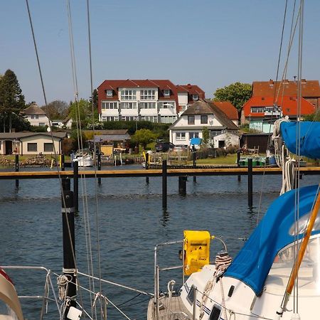 Ferienhaus Suedblick Am Yachthafen Breege Luaran gambar