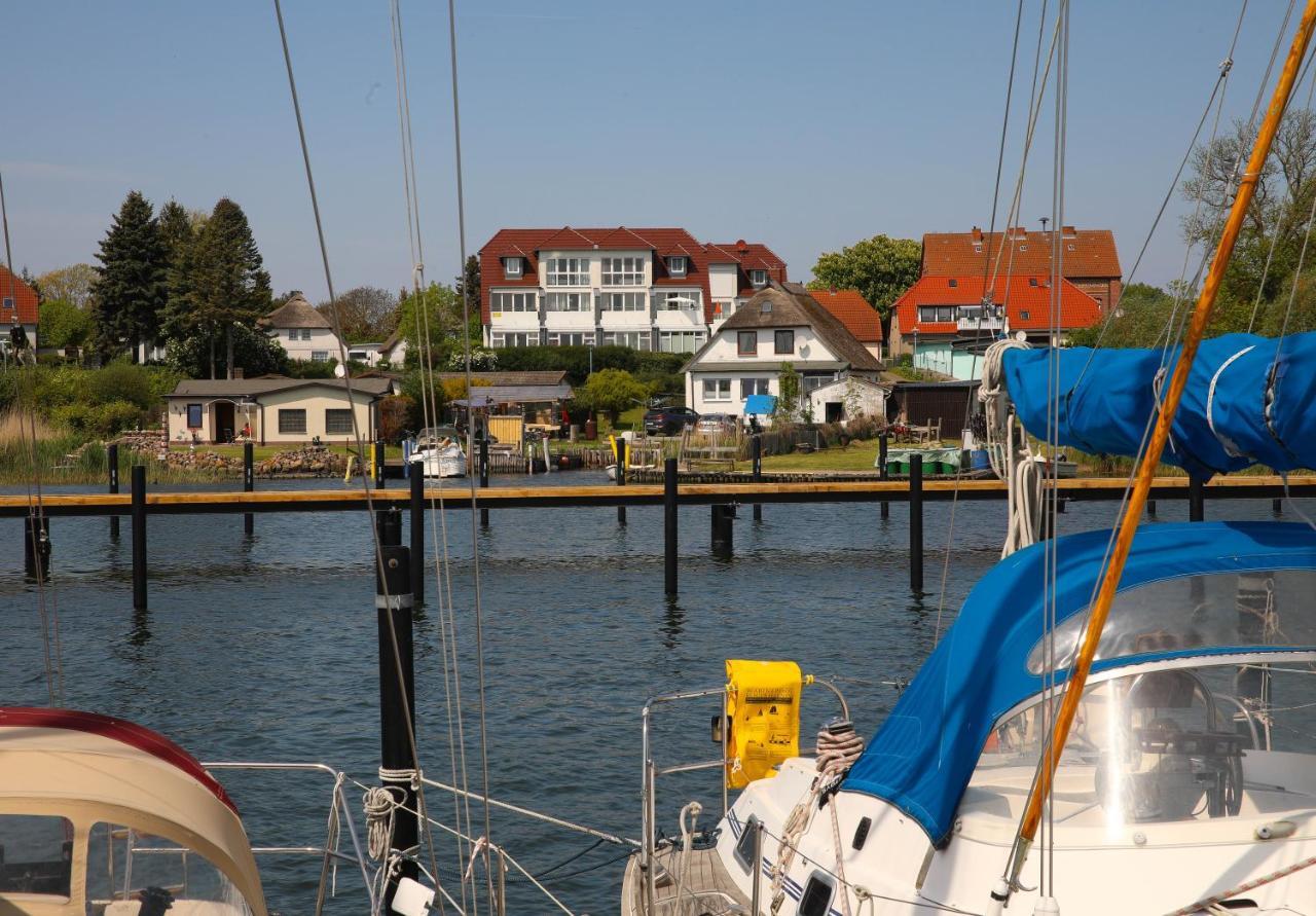 Ferienhaus Suedblick Am Yachthafen Breege Luaran gambar